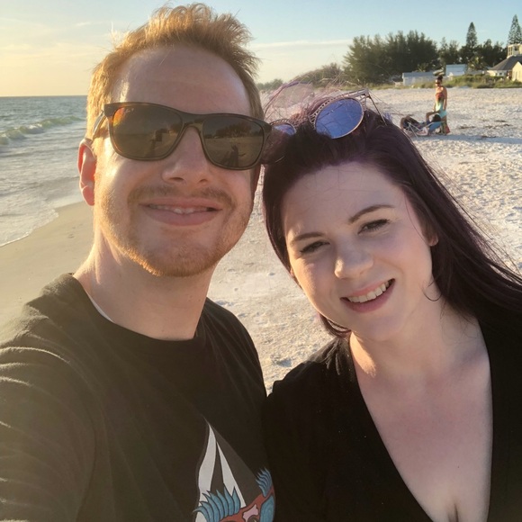 Meet your Posher, Ashley - Picture 1 of 2